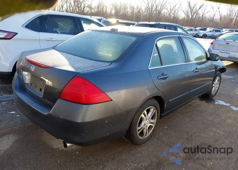 2007 Honda Accord 2.4 Ex z USA, uszkodzony, nr VIN 1HGCM56807A204671